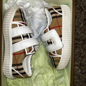 Kids Burberry sneakers